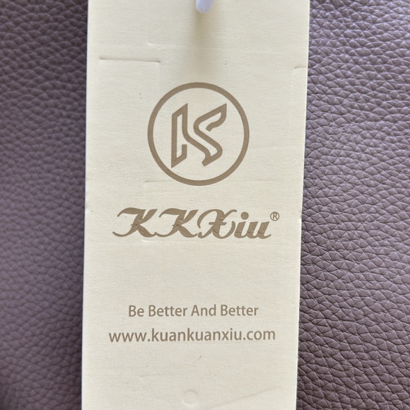 KKXIU | NWT Elegant beige tote with matching pouch - Picture 8 of 10